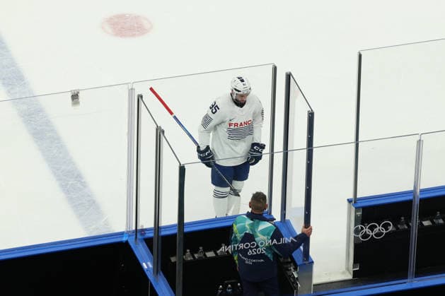 February 12, 2026, Milan, Lombardy, Italy: KEVIN BOZON of France is sent to the penalty box during the Men s Preliminary Round Group A game between Team Switzerland (SUI) and Team France (FRA) at the Milano Cortina 2026 Winter Olympic Games, Olympische Spiele, Olympia, OS Milan Italy - ZUMAc179 20260212_oly_c179_036 Copyright: xMickaelxChavetx