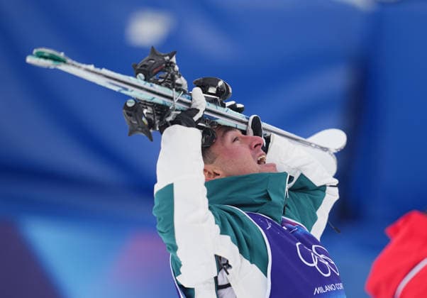 Cooper Woods (Australia) celebrates winning gold during Men s Moguls finals Freestyle Skiing on Day 6 of Milano Cortina 2026 Winter Olympic game at Livigno Air Park on February 12, 2026 in Livigno, Italy. Thor Wegner DeFodi Images (Photo by DeFodi Images) - *** Cooper Woods Australia celebrates winning gold during Men s Moguls finals Freestyle Skiing on Day 6 of Milano Cortina 2026 Winter Olympic game at Livigno Air Park on February 12, 2026 in Livigno, Italy Thor Wegner DeFodi Images Photo by DeFodi Images
