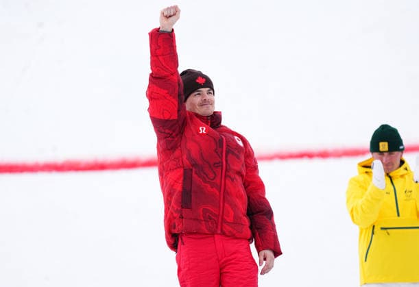 February 12, 2026, Livigno, Aarhus, Italy: MIKAEL KINGSBURY celebrates winning silver during the Men s Moguls finals, Milano Cortina 2026 Winter Olympic Games, Olympische Spiele, Olympia, OS at Livigno Air Park Livigno Italy - ZUMAp228 20260212_zsp_p228_017 Copyright: xUlrikxPedersenx