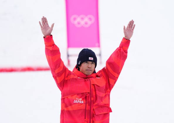 February 12, 2026, Livigno, Aarhus, Italy: IKUMA HORISHIMA celebrates winning bronze during the Men s Moguls finals, Milano Cortina 2026 Winter Olympic Games, Olympische Spiele, Olympia, OS at Livigno Air Park Livigno Italy - ZUMAp228 20260212_zsp_p228_020 Copyright: xUlrikxPedersenx