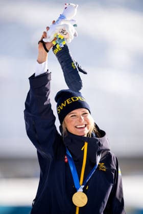 260212 Gold medalist Frida Karlsson of Sweden on the podium after the women s 10km free technique individual start cross-country skiing race during day 6 of the 2026 Winter Olympics on February 12, 2026 in Val di Fiemme. Photo: Maxim Thore BILDBYRAN kod MT MT0975 skidor cross-country skiing langrenn Olympic Games, Olympische Spiele, Olympia, OS olympics winter olympics os ol olympiska spel vinter-os olympiske leker milano cortina 2026 milan cortina 2026 milano cortina 2026 olympic games milano cortina 2026 winter olympic games milano cortina-os milano cortina-ol vinter-ol 6 bbeng individuell start 10 km Sweden sverige jubel Gold guld medal medalj *** 260212 Gold medalist Frida Karlsson of Sweden on the podium after the women s 10km free technique individual start cross country skiing race during day 6 of the 2026 Winter Olympics on February 12, 2026 in Val di Fiemme Photo Maxim Thore BILDBYRAN kod MT MT0975 skidor cross country skiing langrenn olympic games olympics winter olympics os ol olympiska spel vinter os olympiske leker milano cortina 2026 milan cortina 2026 milano cortina 2026 olympic games milano cortina 2026 winter olympic games milano cortina os milano cortina ol vinter ol 6 bbeng individuell start 10 km Sweden sverige jubel Gold guld medal medalj  Copyright: MAXIMxTHORE BB260212MT095