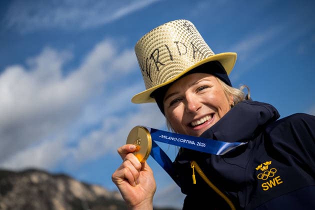 260212 Gold medalist Frida Karlsson of Sweden poses with her gold medal after winning the women s 10km free technique individual start cross-country skiing race during day 6 of the 2026 Winter Olympics on February 12, 2026 in Val di Fiemme. Photo: Maxim Thore BILDBYRAN kod MT MT0975 skidor cross-country skiing langrenn Olympic Games, Olympische Spiele, Olympia, OS olympics winter olympics os ol olympiska spel vinter-os olympiske leker milano cortina 2026 milan cortina 2026 milano cortina 2026 olympic games milano cortina 2026 winter olympic games milano cortina-os milano cortina-ol vinter-ol 6 bbeng individuell start 10 km medal medalj Sweden sverige Gold guld *** 260212 Gold medalist Frida Karlsson of Sweden poses with her gold medal after winning the women s 10km free technique individual start cross country skiing race during day 6 of the 2026 Winter Olympics on February 12, 2026 in Val di Fiemme Photo Maxim Thore BILDBYRAN kod MT MT0975 skidor cross country skiing langrenn olympic games olympics winter olympics os ol olympiska spel vinter os olympiske leker milano cortina 2026 milan cortina 2026 milano cortina 2026 olympic games milano cortina 2026 winter olympic games milano cortina os milano cortina ol vinter ol 6 bbeng individuell start 10 km medal medalj Sweden sverige Gold guld  Copyright: MAXIMxTHORE BB260212MT109