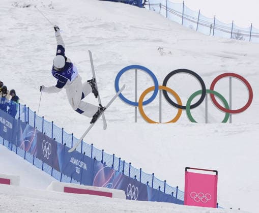 Milan Cortina Olympics: Freestyle skiing Japan s Ikuma Horishima competes en route to winning the men s freestyle skiing moguls bronze at the Milan Cortina Olympics on Feb. 12, 2026, at Livigno Aerials &amp; Moguls Park in Livigno, Italy.  A14AA0005274511P