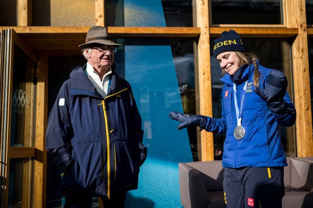 260212 King Carl XVI Gustaf of Sweden with silver medalist Ebba Andersson of Sweden after the women s 10km free technique individual start cross-country skiing race during day 6 of the 2026 Winter Olympics on February 12, 2026 in Val di Fiemme. Photo: Maxim Thore BILDBYRAN kod MT MT0975 skidor cross-country skiing langrenn Olympic Games, Olympische Spiele, Olympia, OS olympics winter olympics os ol olympiska spel vinter-os olympiske leker milano cortina 2026 milan cortina 2026 milano cortina 2026 olympic games milano cortina 2026 winter olympic games milano cortina-os milano cortina-ol vinter-ol 6 bbeng individuell start 10 km medal medalj Sweden sverige *** 260212 King Carl XVI Gustaf of Sweden with silver medalist Ebba Andersson of Sweden after the women s 10km free technique individual start cross country skiing race during day 6 of the 2026 Winter Olympics on February 12, 2026 in Val di Fiemme Photo Maxim Thore BILDBYRAN kod MT MT0975 skidor cross country skiing langrenn olympic games olympics winter olympics os ol olympiska spel vinter os olympiske leker milano cortina 2026 milan cortina 2026 milano cortina 2026 olympic games milano cortina 2026 winter olympic games milano cortina os milano cortina ol vinter ol 6 bbeng individuell start 10 km medal medalj Sweden sverige  Copyright: MAXIMxTHORE BB260212MT123