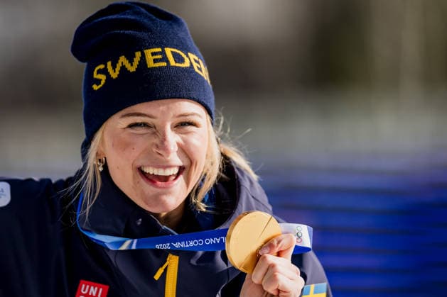 OLYMPICS - Winter Olympic Games, Olympische Spiele, Olympia, OS Milano Cortina 2026 TESERO,ITALY,12.FEB.26 - OLYMPICS, NORDIC SKIING, CROSS COUNTRY SKIING - Winter Olympic Games Milano Cortina 2026, 10km women, interval start free. Image shows Frida Karlsson (SWE). Keywords: medal.  GEPAxpictures xMatthiasxTrinkl