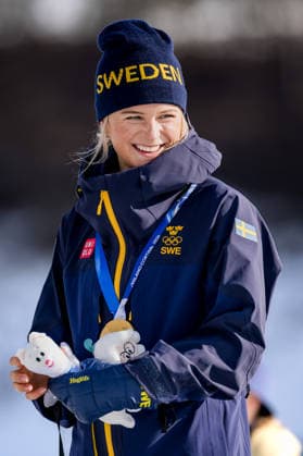 OLYMPICS - Winter Olympic Games, Olympische Spiele, Olympia, OS Milano Cortina 2026 TESERO,ITALY,12.FEB.26 - OLYMPICS, NORDIC SKIING, CROSS COUNTRY SKIING - Winter Olympic Games Milano Cortina 2026, 10km women, interval start free. Image shows Frida Karlsson (SWE). Keywords: medal.  GEPAxpictures xMatthiasxTrinkl