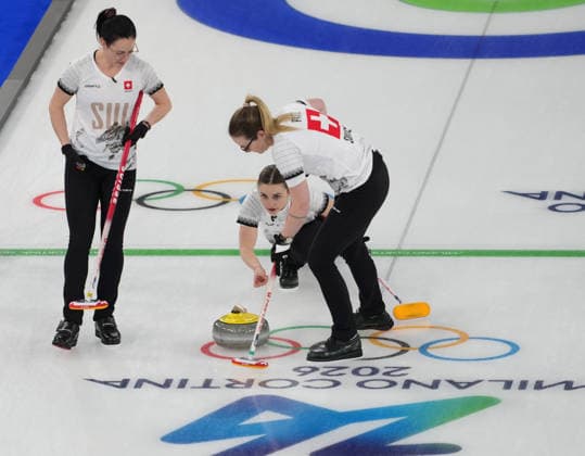 (260212) -- CORTINA D AMPEZZO, Feb. 12, 2026 -- Selina Witschonke (C) of Switzerland competes during the curling women round robin session 1 match between Italy and Switzerland at the 2026 Milan-Cortina Winter Olympics in Cortina D Ampezzo, Italy, Feb. 12, 2026. ) (MICO2026)ITALY-CORTINA D AMPEZZO-OLYMPIC Winter games, Winterspiele,Spiele, Summer games CURLING-WOMEN-ROUND ROBIN-ITA VS SUI LixGang 