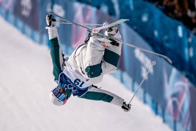 (260212) -- LIVIGNO, Feb. 12, 2026 -- Cooper Woods of Australia competes during the freestyle skiing men s moguls final at the Milan-Cortina 2026 Olympic Winter games, Winterspiele,Spiele, Summer games in Livigno, Italy, Feb. 12, 2026. ) (MICO2026)ITALY-LIVIGNO-OLYMPIC WINTER GAMES-FREESTYLE SKIING MEN S MOGULS-FINAL HuxChao 