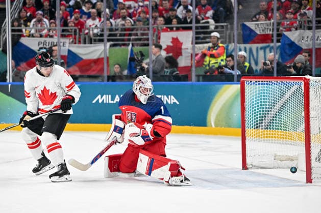 MILAN, ITALY - FEBRUARY 12: Nick Suzuki of Canada deflects a puck in front of goalkeeper Lukas Dostal of Czechia on day six of the Milano Cortina 2026 Winter Olympic Games, Olympische Spiele, Olympia, OS at Milano Santagiulia Ice hockey, Eishockey Arena on February 12, 2026 in Milan, Italy. Milan Milano Rho Ice Hockey Arena Italy *** MILAN, ITALY FEBRUARY 12 Nick Suzuki of Canada deflects a puck in front of goalkeeper Lukas Dostal of Czechia on day six of the Milano Cortina 2026 Winter Olympic games at Milano Santagiulia Ice Hockey Arena on February 12, 2026 in Milan, Italy Milan Milano Rho Ice Hockey Arena Italy Copyright: xJustPictures.ch AndreaxBrancax jp-en-EuSpIm-AB-AAB_836612022026