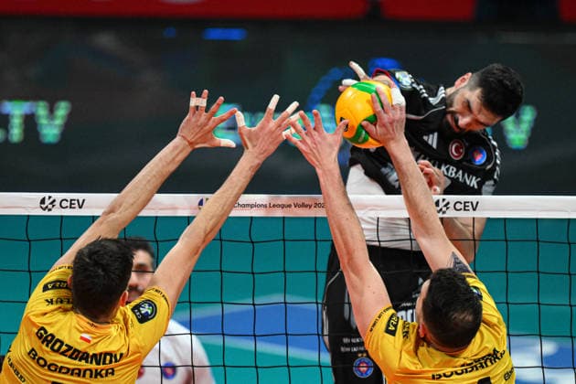 Halkbank v Bogdanka LUK Lublin - CEV Men’s Champions League ANKARA, TURKIYE – FEBRUARY 12: Yunus Emre Tavaz (20) of Halkbank in action during the CEV Men’s Champions League Group A fifth match between Halkbank and Poland’s Bogdanka LUK Lublin at Baskent Volleyball Hall in Ankara, Turkiye, on February 12, 2026. Akin Celiktas Anadolu Ankara Turkey. Editorial use only. Please get in touch for any other usage.  Copyright: x2026xAnadoluxAkinxCeliktasx