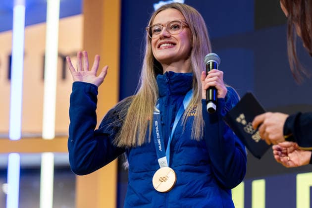 260212 Isabella Wrana of the Swedish mixed double curling team during a homecoming celebration event after returning home from the 2026 Winter Olympics on February 12, 2026 in Stockholm. Photo: Caisa Rasmussen BILDBYRAN COP 353 CR0026 bbeng curling Olympic Games, Olympische Spiele, Olympia, OS olympics winter olympics os ol olympiska spel vinter-os olympiske leker milano cortina 2026 milan cortina 2026 milano cortina 2026 olympic games milano cortina 2026 winter olympic games milano cortina-os milano cortina-ol sverige sweden jubel gold guld medaljfirande hemkomst *** 260212 Isabella Wrana of the Swedish mixed double curling team during a homecoming celebration event after returning home from the 2026 Winter Olympics on February 12, 2026 in Stockholm Photo Caisa Rasmussen BILDBYRAN COP 353 CR0026 bbeng curling olympic games olympics winter olympics os ol olympiska spel vinter os olympiske leker milano cortina 2026 milan cortina 2026 milano cortina 2026 olympic games milano cortina 2026 winter olympic games milano cortina os milano cortina ol sverige sweden jubel gold guld medaljfirande hemkomst  Copyright: CAISAxRASMUSSEN BB260212ZJ109