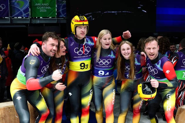 Olympische Winterspiele Milano Cortina 2026 Rennrodeln Team Staffel am 12.02.2026 im Cortina Sliding Centre in Cortina d™Ampezzo Team Deutschland gewinnt die Gold Medaille *** Olympic Winter Games Milano Cortina 2026 Luge Team Relay on 12 02 2026 at the Cortina Sliding Center in Cortina d™Ampezzo Team Germany wins the gold medal xMSx