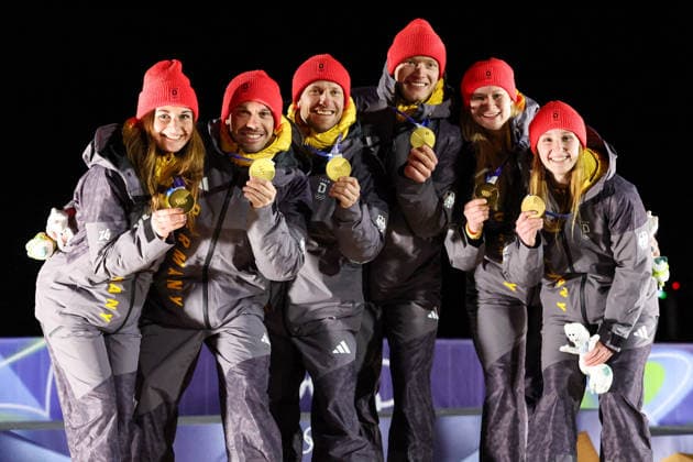 Olympische Winterspiele Milano Cortina 2026 Rennrodeln Team Staffel am 12.02.2026 im Cortina Sliding Centre in Cortina d™Ampezzo Team Deutschland gewinnt die Gold Medaille *** Olympic Winter Games Milano Cortina 2026 Luge Team Relay on 12 02 2026 at the Cortina Sliding Center in Cortina d™Ampezzo Team Germany wins the gold medal xMSx