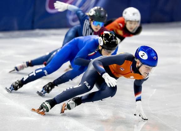 MILAN - Xandra Velzeboer during the quarterfinals of the 500-meter short track Speed skating, Eisschnelllauf event at the Milan Ice Skating Area at the Milan Winter Olympics. ROBIN VAN LONKHUIJSEN ANP xVIxANPxSportx xxANPxIVx 550483634 originalFilename: 550483634.jpg