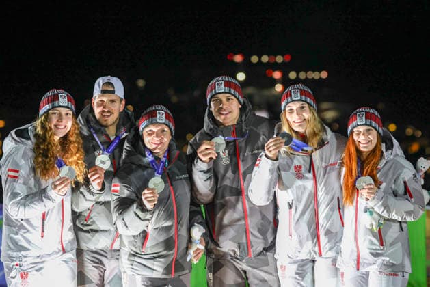 OLYMPICS - Winter Olympic Games, Olympische Spiele, Olympia, OS Milano Cortina 2026 CORTINA D AMPEZZO,ITALY,12.FEB.26 - OLYMPICS, LUGE - Winter Olympic Games Milano Cortina 2026, team relay, medal ceremony. Image shows Lisa Schulte, Thomas Steu, Wolfgang Kindl, Selinga Egle and Lara Michaela Kipp (AUT). Keywords: medal.  GEPAxpictures xMaticxKlansek