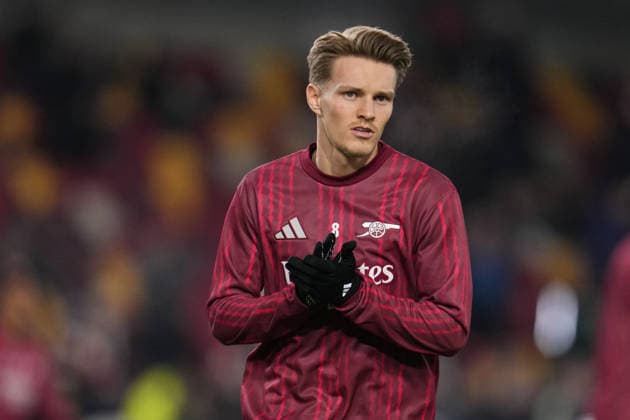 Premier League Brentford v Arsenal Martin odegaard of Arsenal warming up during the Premier League match Brentford vs Arsenal at GTECH Community Stadium, London, United Kingdom on 12 February 2026 (Photo by Harvey Murphy News Images) Copyright: xHarveyxMurphy NewsxImagesx