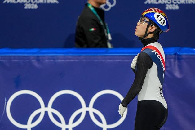 2026-02-12 - Milano Cortina 2026 Winter Olympics MILAN, ITALY - FEBRUARY 12: Jongun Rim of Republic of Korea performing on the Short Track Speed skating, Eisschnelllauf Men s 1000m Quaterfinals during the Milano Cortina 2026 Winter Olympics at the Milano Ice Skating Arena on February 12, 2026 in Milan, Italy Milan Milano Ice Skating Arena Italy Content not available for redistribution in The Netherlands directly or indirectly through any third parties. Copyright: xAndrexWeeningx
