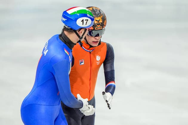 2026-02-12 - Milano Cortina 2026 Winter Olympics MILAN, ITALY - FEBRUARY 12: Luca Spechenhauser of Italy, Jens van t Wout of Netherlands performing on the Short Track Speed skating, Eisschnelllauf Men s 1000m Quaterfinals during the Milano Cortina 2026 Winter Olympics at the Milano Ice Skating Arena on February 12, 2026 in Milan, Italy Milan Milano Ice Skating Arena Italy Content not available for redistribution in The Netherlands directly or indirectly through any third parties. Copyright: xAndrexWeeningx