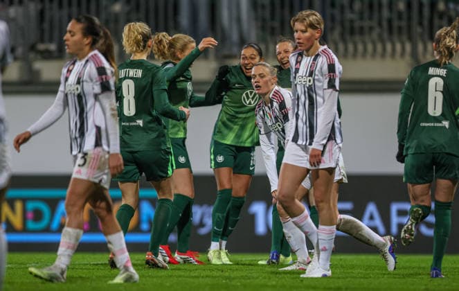 GER, Wolfsburg, VfL Wolfsburg vs Juventus Turin, WomenÂ s Champions League, Fussball, UEFA, Spielzeit 2025 2026, AOK Arena, Playoffs, Hinspiel im Bild: Sarai Linder (VfL Wolfsburg Frauen 39), Tor, Jubel und Freude, Emotionen, 2:2 DFB DFL REGULATIONS PROHIBIT ANY USE OF PHOTOGRAPHS AS IMAGE SEQUENCES AND OR QUASI-VIDEO, 12.02.2026 Copyright: HMBxMedia HendrikxHamelau