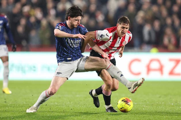 Brentford v Arsenal 12 February 2026, London - Premier League Football - Brentford v Arsenal - Declan Rice of Arsenal and Yehor Yarmolyuk of Brentford - Photo: Charlotte Wilson Offside. London UK Copyright: xCharlottexWilsonx xOffsidexOffside