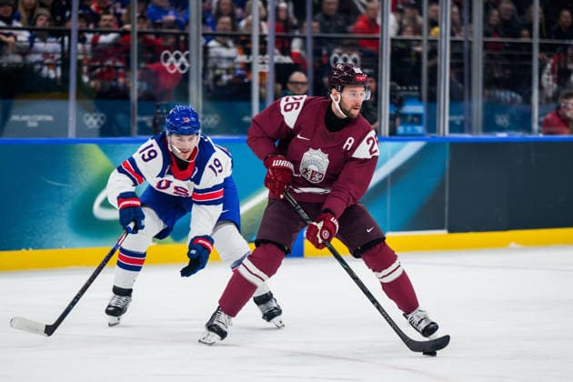 260212 Matthew Tkachuk of USA and Uvis Janis Balinskis of Latvia in the men s Ice hockey, Eishockey game between Latvia and USA during day 6 of the 2026 Winter Olympics on February 12, 2026 in Milan. Photo: Carl Sandin BILDBYRAN kod CS CS0875 ishockey ice hockey Olympic Games, Olympische Spiele, Olympia, OS olympics winter olympics os ol olympiska spel vinter-os olympiske leker milano cortina 2026 milan cortina 2026 milano cortina 2026 olympic games milano cortina 2026 winter olympic games milano cortina-os milano cortina-ol vinter-ol 6 bbeng lettland latvia usa *** 260212 Matthew Tkachuk of USA and Uvis Janis Balinskis of Latvia in the men s ice hockey game between Latvia and USA during day 6 of the 2026 Winter Olympics on February 12, 2026 in Milan Photo Carl Sandin BILDBYRAN kod CS CS0875 ishockey ice hockey olympic games olympics winter olympics os ol olympiska spel vinter os olympiske leker milano cortina 2026 milan cortina 2026 milano cortina 2026 olympic games milano cortina 2026 winter olympic games milano cortina os milano cortina ol vinter ol 6 bbeng lettland latvia usa  Copyright: CARLxSANDIN BB260212CS190