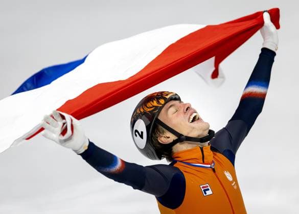 MILAN - Jens van t Wout during the 1000-meter short track Speed skating, Eisschnelllauf final at the Milan Ice Skating Area at the Milan Winter Olympics. SEM VAN DER WAL ANP xVIxANPxSportx xxANPxIVx 550492293 originalFilename: 550492293.jpg