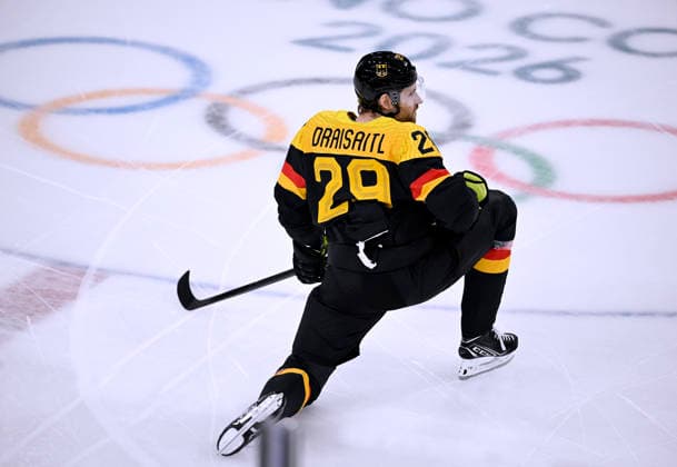 DRAISAITL Leon Team GER Eishockey Vorrunde Spiel Deutschland - Daenemark Olympics - Olympische Winterspiele 2026 Mailand - Cortina 06 - 22 Februar 2026 in Italien am 12.02.2026 in Mailand *** DRAISAITL Leon Team GER Ice Hockey Preliminary Round Match Germany Denmark Olympics Olympic Winter Games 2026 Milan Cortina 06 February 22, 2026 in Italy on February 12, 2026 in Milan Copyright: xx