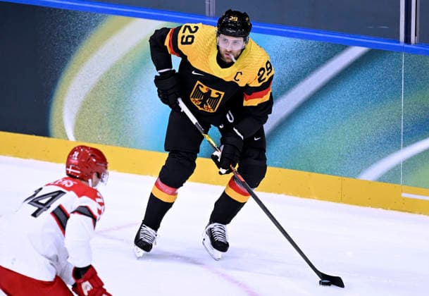 DRAISAITL Leon Team GER Eishockey Vorrunde Spiel Deutschland - Daenemark Olympics - Olympische Winterspiele 2026 Mailand - Cortina 06 - 22 Februar 2026 in Italien am 12.02.2026 in Mailand *** DRAISAITL Leon Team GER Ice Hockey Preliminary Round Match Germany Denmark Olympics Olympic Winter Games 2026 Milan Cortina 06 February 22, 2026 in Italy on February 12, 2026 in Milan Copyright: xx