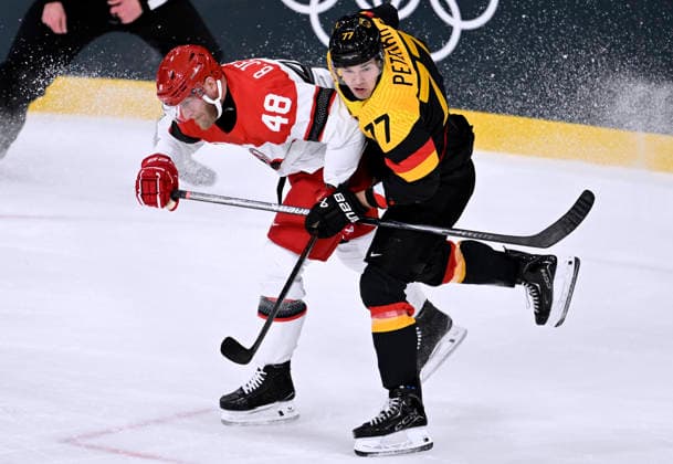 PETERKA John Team GER Eishockey Vorrunde Spiel Deutschland - Daenemark Olympics - Olympische Winterspiele 2026 Mailand - Cortina 06 - 22 Februar 2026 in Italien am 12.02.2026 in Mailand *** PETERKA John Team GER Ice Hockey Preliminary Round Match Germany Denmark Olympics Olympic Winter Games 2026 Milan Cortina 06 February 22, 2026 in Italy on February 12, 2026 in Milan Copyright: xx