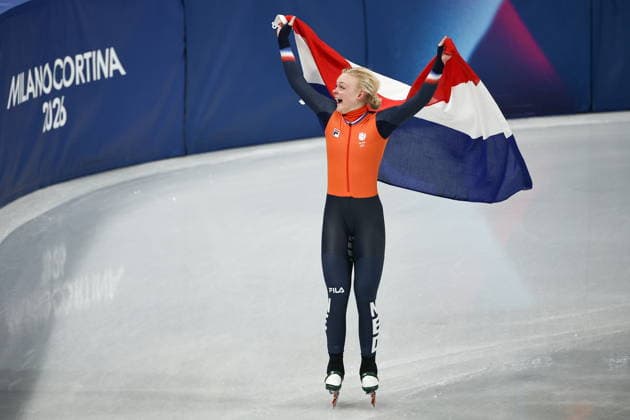 ITALY, MILAN - FEBRUARY 12, 2026: Xandra Velzeboer of the Netherlands celebrates winning the women s 500m short track Speed skating, Eisschnelllauf final during the 2026 Winter Olympic Games, Olympische Spiele, Olympia, OS at Milano Ice Skating Arena. Mikhail Tereshchenko TASS  88605704