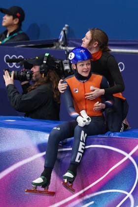 Winter Olympics - Xandra Velzeboer Wins Gold And Beats WR At Short Track Speed skating, Eisschnelllauf Women s 500m Xandra Velzeboer of Team Netherlands celebrates after winning gold in the Short Track Speed Skating Women s 500m on day six of the Milano Cortina 2026 Winter Olympic Games, Olympische Spiele, Olympia, OS at Milano Ice Skating Arena on February 12, 2026 in Milan, Italy. The dutch athlete also beat the world record with a time of 41.399 during the semifinals. Photo by Alexis Jumeau ABACAPRESS.COM Milan Italy  Copyright: xJumeauxAlexis ABACAx