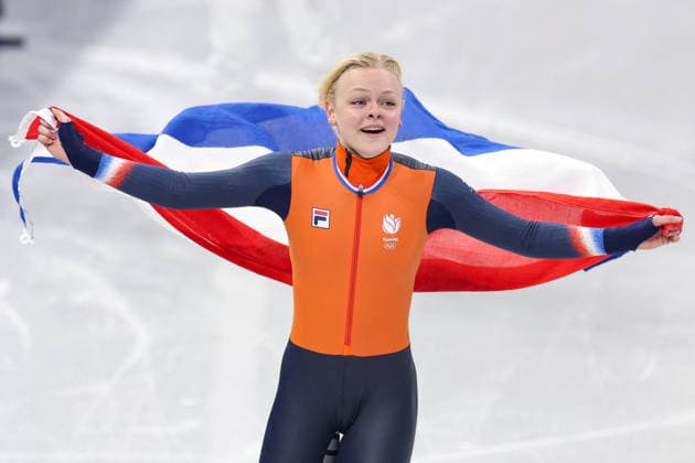 Winter Olympics - Xandra Velzeboer Wins Gold And Beats WR At Short Track Speed skating, Eisschnelllauf Women s 500m Xandra Velzeboer of Team Netherlands celebrates after winning gold in the Short Track Speed Skating Women s 500m on day six of the Milano Cortina 2026 Winter Olympic Games, Olympische Spiele, Olympia, OS at Milano Ice Skating Arena on February 12, 2026 in Milan, Italy. The dutch athlete also beat the world record with a time of 41.399 during the semifinals. Photo by Alexis Jumeau ABACAPRESS.COM Milan Italy  Copyright: xJumeauxAlexis ABACAx