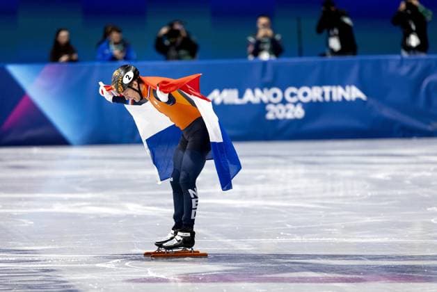 MILAN - Jens van t Wout during the 1000-meter short track Speed skating, Eisschnelllauf final at the Milan Ice Skating Area at the Milan Winter Olympics. ROBIN VAN LONKHUIJSEN ANP xVIxANPxSportx xxANPxIVx 550494391 originalFilename: 550494391.jpg
