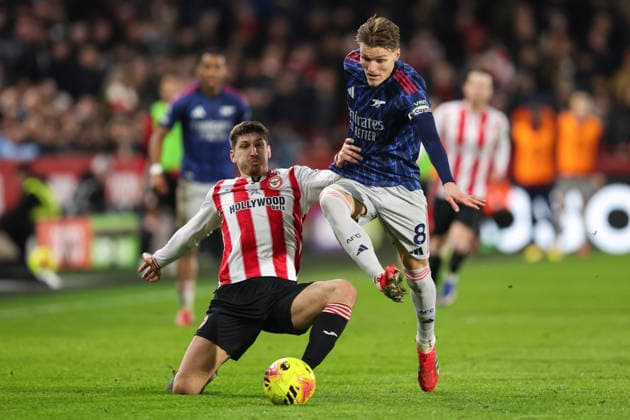 Brentford v Arsenal 12 February 2026, London - Premier League Football - Brentford v Arsenal - Vitaly Janelt of Brentford and Martin Odegaard of Arsenal - Photo: Charlotte Wilson Offside. London UK Copyright: xCharlottexWilsonx xOffsidexOffside
