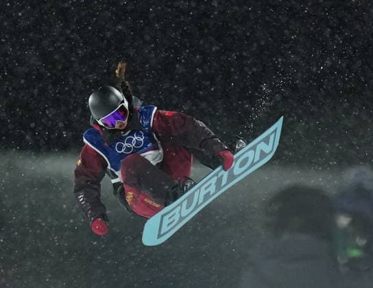 (260212) -- LIVIGNO, Feb. 12, 2026 -- Wu Shaotong of China competes during the women s snowboard halfpipe final at the Milan-Cortina 2026 Olympic Winter games, Winterspiele,Spiele, Summer games in Livigno, Italy, Feb. 12, 2026. ) (MICO2026)ITALY-LIVIGNO-OLYMPIC WINTER GAMES-WOMEN S SNOWBOARD HALFPIPE-FINAL XiaxYifang 