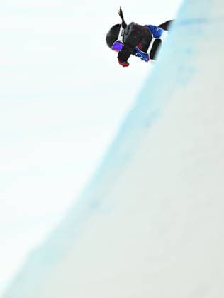 (260212) -- LIVIGNO, Feb. 12, 2026 -- Wu Shaotong of China competes during the women s snowboard halfpipe final at the Milan-Cortina 2026 Olympic Winter games, Winterspiele,Spiele, Summer games in Livigno, Italy, Feb. 12, 2026. ) (MICO2026)ITALY-LIVIGNO-OLYMPIC WINTER GAMES-WOMEN S SNOWBOARD HALFPIPE-FINAL ZhangxHongxiang 