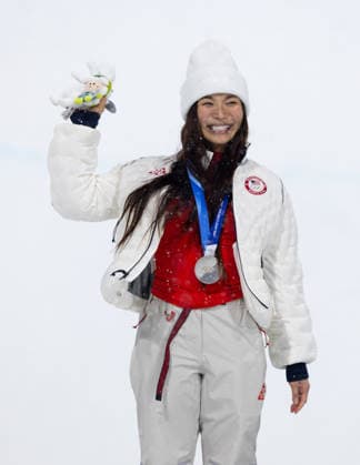 OLYMPICS - Winter Olympic Games, Olympische Spiele, Olympia, OS Milano Cortina 2026 LIVIGNO,ITALY,12.FEB.26 - OLYMPICS, SNOWBOARD - Winter Olympic Games Milano Cortina 2026, Snowboard Halfpipe, women, final, medal ceremony. Image shows Chloe Kim (USA). Keywords: medal and mascot.  GEPAxpictures xHaraldxSteiner