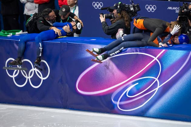 February 12, 2026, Milano, Lombardy, Italy: Gold Medal winner Xandra Velzeboer of the Netherlands and Silver medal winner Arianna Fontana (10) of Italy celebrate in the Women 500m Short Track Speed skating, Eisschnelllauf finals during the 2026 Winter Olympics at the Milano Ice Skating Arena on Thursday in Milano. Olympics 2026: Milano Cortina: Short Track Speed Skating Women S  - ZUMAj89_ 20260212_oly_j89_002 Copyright: xPaulxKitagakixJr.x