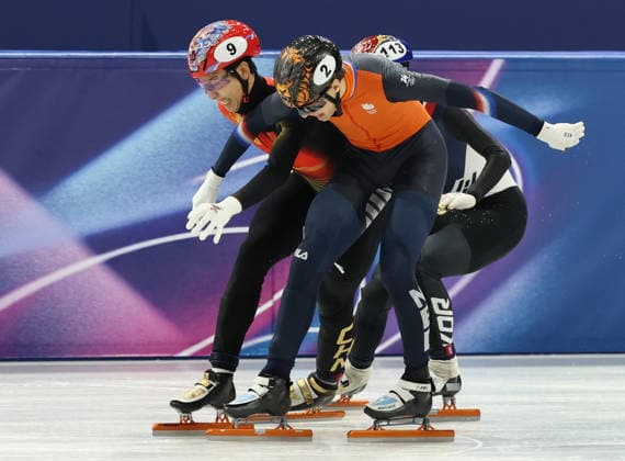 February 12, 2026, Milan, Lombardy, Italy: Very close finish in the Men s 100m Final A of the Short Track Speed skating, Eisschnelllauf at the Milano Cortina 2026 Winter Olympic Games, Olympische Spiele, Olympia, OS JENS VAN T WOUT of Netherlands wins ahead of SUN LONG of China in 1:24.537 against 1:24.565. RIM JONGUN of Korea is third in 1:24.611. Milan Italy - ZUMAc179 20260212_oly_c179_146 Copyright: xMickaelxChavetx