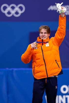 2026-02-12 Short Track Speed skating, Eisschnelllauf - Milano Cortina 2026 Winter Olympics - Day 6 MILAN, ITALY - FEBRUARY 12: Jens van t Wout of the Netherlands during the podium ceremony after competing in the Men s 1000m during Day 6 of Short Track Speed Skating - Milano Cortina 2026 Winter Olympics at Milano Ice Skating Arena on February 12, 2026 in Milan, Italy. (Photo by Joris Verwijst BSR Agency) Milan Italy Content not available for redistribution in The Netherlands directly or indirectly through any third parties. Copyright: xBSRxAgencyx