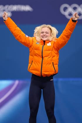 Winter Olympics - Podium of Short Track Speed skating, Eisschnelllauf Women s 500m Gold Medalist Xandra Velzeboer of the Netherlands poses on the podium after competing in the short track speed skating women s 500m final during the Milano Cortina 2026 Winter Olympic Games, Olympische Spiele, Olympia, OS at Milano Ice Skating Arena in Milan on February 12, 2026. Photo by Alexis Jumeau ABACAPRESS.COM Milan Italy  Copyright: xJumeauxAlexis ABACAx