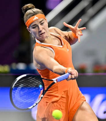 WTA, Tennis Damen QATAR OPEN 2026-QUARTERFINAL Karolina Muchova of the Czech Republic competes in her quarterfinal match against Anna Kalinskaya of Russia during the WTA Qatar TotalEnergies Open 2026 tennis tournament at the Khalifa International Tennis Complex in Doha, Qatar, on February 12, 2026. DOHA Qatar Copyright: xNOUSHADx