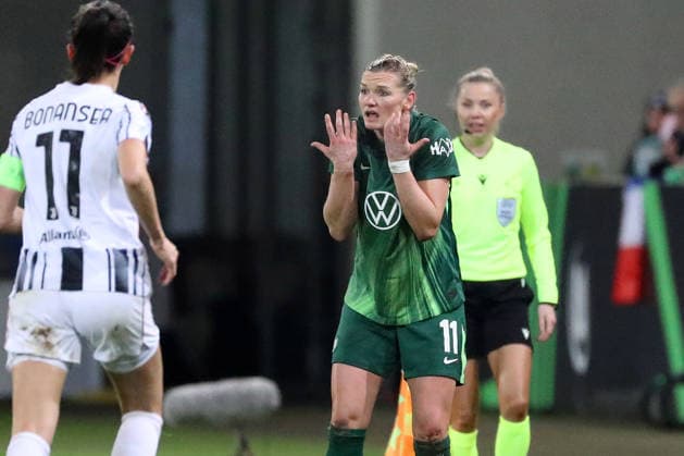VfL vs. Juventus, CL Frauen Wolfsburg, 12.02.2026, Fußball, Frauen, VfL Wolfsburg vs. Juventus Turin, Champions League, Play-Offs, Saison 2025 2026, Alexandra Popp (VfL Wolfsburg) AOK Stadion Niedersachsen Deutschland