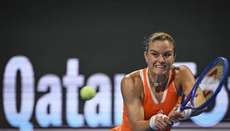 Qatar TotalEnergies Open 2026 - Day Five DOHA, QATAR FEBRUARY 12: Maria Sakkari of Greece competes against Iga Swiatek of Poland in the quarterfinals on Day Five of the Qatar TotalEnergies Open, part of the Hologic WTA, Tennis Damen Tour, at the Khalifa International Tennis and Squash Complex on February 12, 2026 in Doha, Qatar. Doha Qatar  Copyright: xArturxWidakx originalFilename:widak-qatartot260212_npBh6.jpg