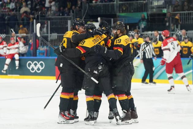 Milano Cortina, 2026 , Winter Olympic Games, Olympische Spiele, Olympia, OS Olympische Winter-Olympische spiele 2026 , Icehockey, Eishockey Männer, Men s Preliminary Round, Vorrunde, Deutschland vs Dänemark, Germany vs Denmark , ce Hockey Arena Milano Mailand Deutschland, Germany, jubeln Photocopyright Gladys Chai von der Laage *** Milano Cortina, 2026 , Winter Olympic Games, Olympic Winter Olympic Games 2026 , Icehockey, Icehockey Men, Men s Preliminary Round, Preliminary Round, Germany vs Denmark, Germany vs Denmark , ce Hockey Arena Milano Milano Germany, Germany, cheer Photocopyright Gladys Chai von der Laage