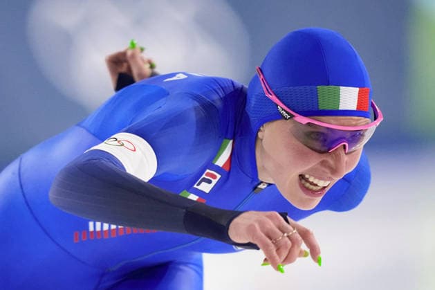 Milan Cortina Olympics: Speed skating, Eisschnelllauf Italian speed skater Francesca Lollobrigida competes en route to winning the women s 5,000 meters gold at the Milan Cortina Olympics on Feb. 12, 2026, at Milano Speed Skating Stadium in Milan.  A14AA0005277020P
