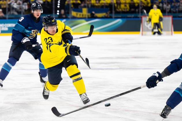 260213 Lucas Raymond of Sweden in the men s Ice hockey, Eishockey game between Finland and Sweden during day 7 of the 2026 Winter Olympics on February 13, 2026 in Milan. Photo: Carl Sandin BILDBYRAN kod CS EW0633 ishockey ice hockey Olympic Games, Olympische Spiele, Olympia, OS olympics winter olympics os ol olympiska spel vinter-os olympiske leker milano cortina 2026 milan cortina 2026 milano cortina 2026 olympic games milano cortina 2026 winter olympic games milano cortina-os milano cortina-ol vinter-ol 7 bbeng sverige sweden finland *** 260213 Lucas Raymond of Sweden in the men s ice hockey game between Finland and Sweden during day 7 of the 2026 Winter Olympics on February 13, 2026 in Milan Photo Carl Sandin BILDBYRAN code CS EW0633 ice hockey ice hockey olympic games olympics winter olympics os ol olympiska spel vinter os olympiske leker milano cortina 2026 milan cortina 2026 milano cortina 2026 olympic games milano cortina 2026 winter olympic games milano cortina os milano cortina ol vinter ol 7 bbeng sverige sweden finland  Copyright: CARLxSANDIN BB260213CS036
