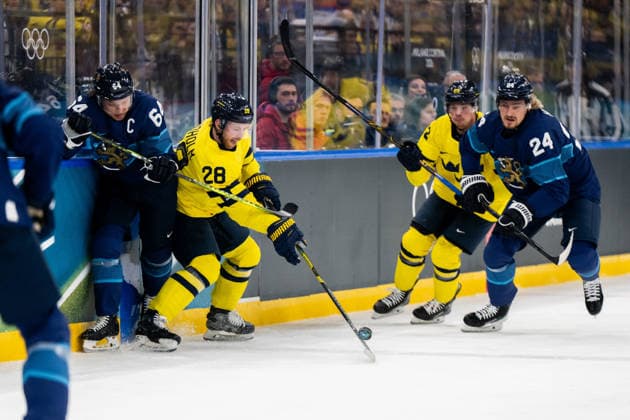 260213 Mikael Granlund and Roope Hintz of Finland as well as Elias Lindholm and Lucas Raymond of Sweden in the men s Ice hockey, Eishockey game between Finland and Sweden during day 7 of the 2026 Winter Olympics on February 13, 2026 in Milan. Photo: Carl Sandin BILDBYRAN kod CS EW0633 ishockey ice hockey Olympic Games, Olympische Spiele, Olympia, OS olympics winter olympics os ol olympiska spel vinter-os olympiske leker milano cortina 2026 milan cortina 2026 milano cortina 2026 olympic games milano cortina 2026 winter olympic games milano cortina-os milano cortina-ol vinter-ol 7 bbeng sverige sweden finland *** 260213 Mikael Granlund and Roope Hintz of Finland as well as Elias Lindholm and Lucas Raymond of Sweden in the men s ice hockey game between Finland and Sweden during day 7 of the 2026 Winter Olympics on February 13, 2026 in Milan Photo Carl Sandin BILDBYRAN kod CS EW0633 ishockey ice hockey olympic games olympics winter olympics os ol olympiska spel vinter os olympiske leker milano cortina 2026 milan cortina 2026 milano cortina 2026 olympic games milano cortina 2026 winter olympic games milano cortina os milano cortina ol vinter ol 7 bbeng sverige sweden finland  Copyright: CARLxSANDIN BB260213CS050