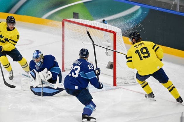 Winter Olympics - Men Ice hockey, Eishockey - Finland v Sweden Esa Lindell 23 of Team Finland and Adrian Kempe 19 of Team Sweden during the Men s Preliminary Group B match between Finland and Sweden on day seven of the Milano Cortina 2026 Winter Olympic Games, Olympische Spiele, Olympia, OS at Milano Santagiulia Ice Hockey Arena on February 13, 2026 in Milan, Italy. Photo by JMP ABACAPRESS.COM Milan Italy  Copyright: xJMP ABACAx