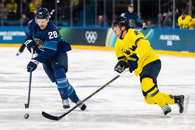 260213 Eeli Tolvanen of Finland and Lucas Raymond of Sweden in the men s Ice hockey, Eishockey game between Finland and Sweden during day 7 of the 2026 Winter Olympics on February 13, 2026 in Milan. Photo: Carl Sandin BILDBYRAN kod CS EW0633 ishockey ice hockey Olympic Games, Olympische Spiele, Olympia, OS olympics winter olympics os ol olympiska spel vinter-os olympiske leker milano cortina 2026 milan cortina 2026 milano cortina 2026 olympic games milano cortina 2026 winter olympic games milano cortina-os milano cortina-ol vinter-ol 7 bbeng sverige sweden finland *** 260213 Eeli Tolvanen of Finland and Lucas Raymond of Sweden in the men s ice hockey game between Finland and Sweden during day 7 of the 2026 Winter Olympics on February 13, 2026 in Milan Photo Carl Sandin BILDBYRAN kod CS EW0633 ishockey ice hockey olympic games olympics winter olympics os ol olympiska spel vinter os olympiske leker milano cortina 2026 milan cortina 2026 milano cortina 2026 olympic games milano cortina 2026 winter olympic games milano cortina os milano cortina ol vinter ol 7 bbeng sverige sweden finland  Copyright: CARLxSANDIN BB260213CS078